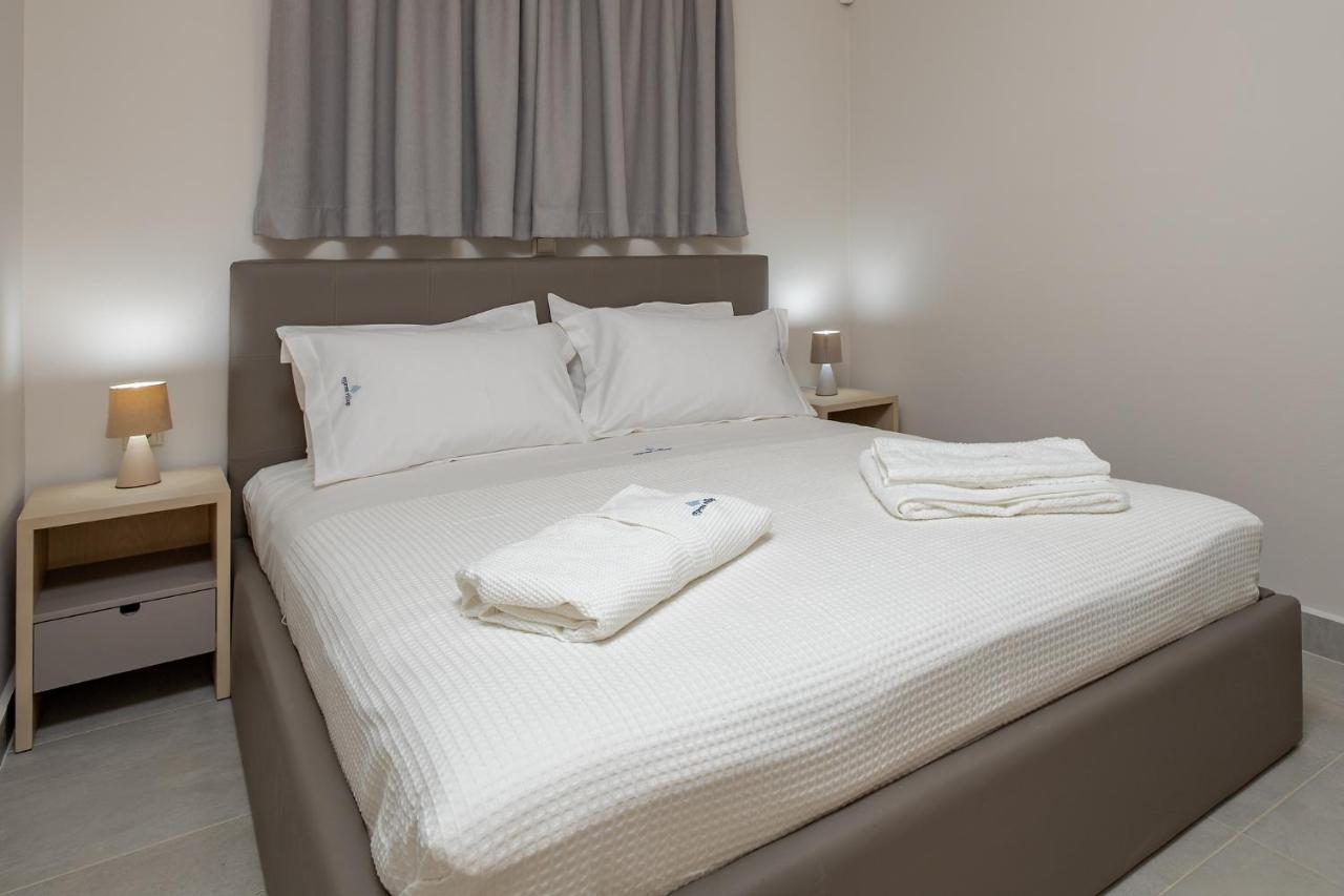 Cypress Village - Lux Villa 5' From Beach Daratsos Bagian luar foto