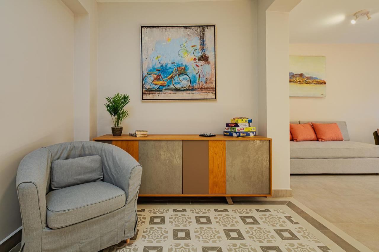 Cypress Village - Lux Villa 5' From Beach Daratsos Bagian luar foto